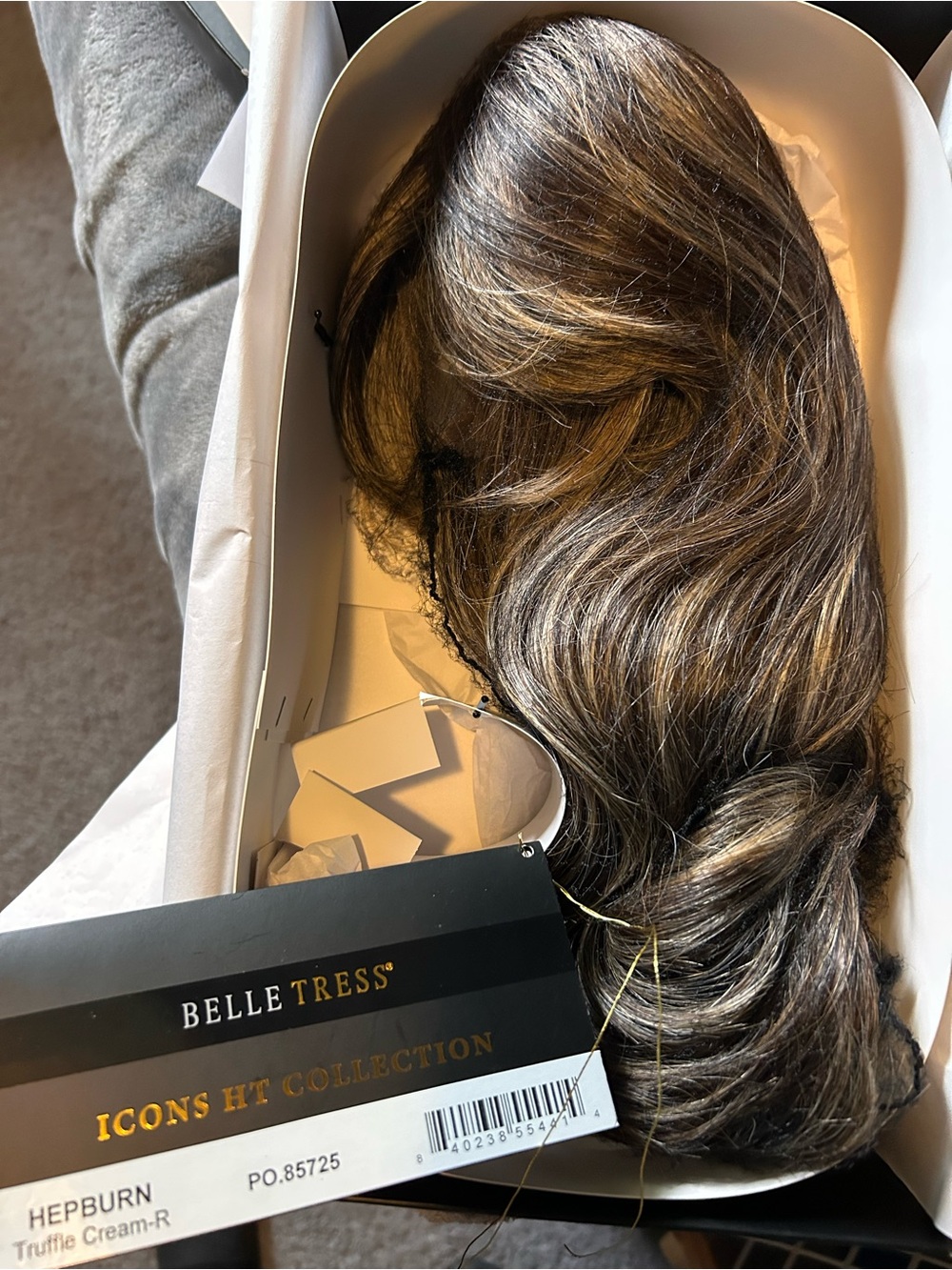 Belle Tress Hepburn Wig / Truffle Cream R - Picture 3 of 4